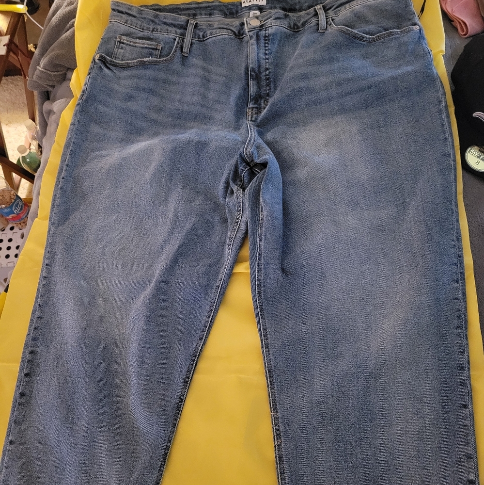 Weatherized capri/pant Jean - Picture 3 of 8